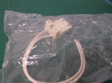 Hillphoenix P065448EWH LAMP HOLDER SNAP-IN LH-08R-2 WH