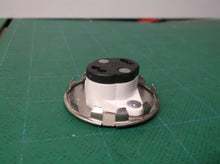 Leviton LH0098 13519 non-shunted, G13 medium bipin, For T8-T12 fluorescents or L