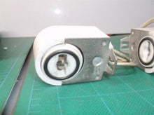 2 Kulka LH0120 532.2K Shunted water resistant stationary end Shunted lampholder