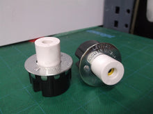 2 Leviton LH0151 (516) Fa8 single pin- slimline lamps fluorescent-LED snap in sp