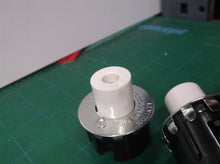 2 Leviton LH0151 (516) Fa8 single pin- slimline lamps fluorescent-LED snap in sp