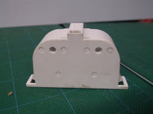 DM LH0318 3654 2G11 4pin CFL horizontal socket with push fit or two hole mountin