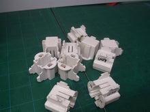10 Edwin Gaynor LH0180 (1185-9-HS) compact fluorescent socket that is compatible