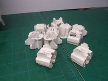 10 Edwin Gaynor LH0180 (1185-9-HS) compact fluorescent socket that is compatible