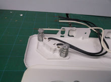 LH0570 HH 278-9-250 Pair No Covers Two Light Medium Bipin Turret lampholder Set
