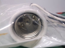Leviton LH0522 (70046) E26/E27 4kv pulse rated HID lamp holder with captive scre
