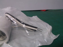 Leviton LH0522 (70046) E26/E27 4kv pulse rated HID lamp holder with captive scre