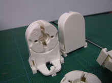 4 Vossloh Schwabe LH0571 (100562) Unshunted rotary locking T8-T12 socket with pu