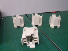 4 Edwin Gaynor LH0517 (285-Q6) 75w GX24q-6 4 pin CFL lamp holder with vertical f