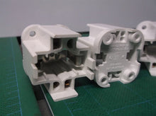 4 Edwin Gaynor LH0529 Edwin Gaynor 285-QX G24q, GX24q base 4 pin CFL socket with