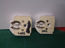 2 HH Fluorescent LH0539 (1-726W-9) Unshunted, T8-T12 lamp holder with un-tapped