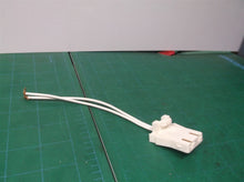 Hussmann LH0705 (4911215) Discolored Unshunted straight insert water resistant s