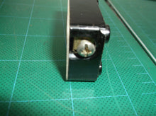 Leviton LH0673 (380) Starter base socket with two hole mounting and screw termin