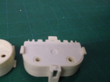 2 BJB Electric LP LH0655 (26.726.4840) 2G11 base lamp holder with two hole horiz