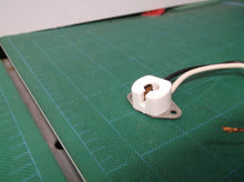 Leviton LH0069 (420) unshunted, T5 miniature bipin bolt down fluorescent lamp ho