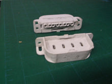 2 Edwin Gaynor LH0173 (286-SC) non-shunted, 4-pin CFL 2G11 base, horizontal