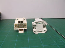 2 Edwin Gaynor LH0172 (285-D3) 2-pin CFL lamp holder/socket that has a four-hole