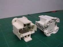 2 Edwin Gaynor LH0172 (285-D3) 2-pin CFL lamp holder/socket that has a four-hole