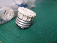 3 Leviton Light Bulb Socket to 2 Prong Plug Adapter 660W 125V