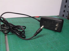 Kuanten Ac Adaptor Model: KT241240100us. 24V=1A