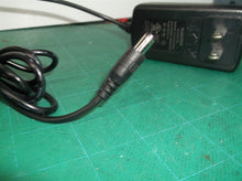 Kuanten Ac Adaptor Model: KT241240100us. 24V=1A
