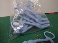 8 CLAMP TOWEL HOBBY CRAFT HOLDING CURVED PLASTIC BLUE 4" OAL