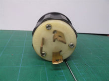 Leviton 2611 30A/125V L5-30P, 2P, 3W, Locking L5 30 Plug