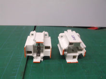 2 Leviton 2 Pin G24d-3 CFL Socket Bottom Snap-In Mount For 26 Watt Twin Tube Lam