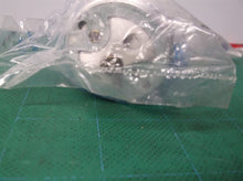 Leviton LH0404 8681-400 Mogul E39 to Medium base E26 4kv pulse rated lampholder