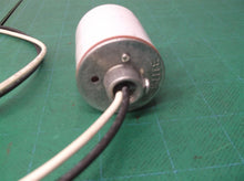 Sunlite LH0407 E26/E27 medium base incandescent socket with an 1/8IPS cap and 2