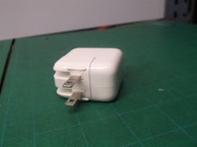 Apple Genuine 12W iPad 4 Charger USB Power Adapter A1401 5.2V 2.4A Foldable