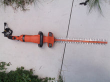 Black & Decker HH2455 3.3 Amp 24" Electric HEDGE TRIMMER W/Rotating Handle