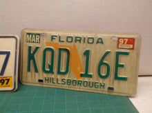 Lot of 2 vintage US liceance plates