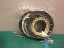 68761-91120 Hydraulic Cylinder Seal Kit Fits Kubota KH-90 45 X 90 mm