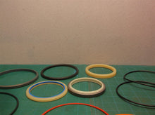 19000-91199 Swing Cylinder Seal Kit Fits Takeuchi TB175 75.00x120.00