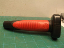 Auto safety hammer