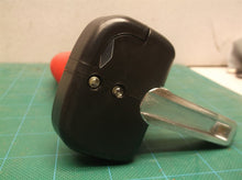 Auto safety hammer
