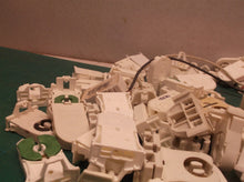 Large assortment of tombstone connectors