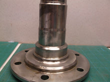 Spindle Large Bearing Chevy K5 K10 K20 GMC K15 K25 Dana 44 GM 10 Bolt