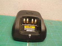 Motorola PMPN4137A IMPRES Single-Unit Charger Base no cables