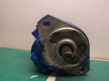 CASE HYDRAULIC PUMP 350 DOZER R24623 New old stock Opened inspected 24509-LBP