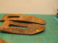 5 Plow Point Primitives Cast Iron