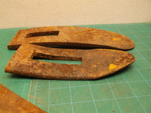 5 Plow Point Primitives Cast Iron