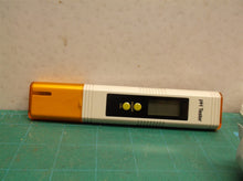 pH Meter for testing liquids 0-14 range\