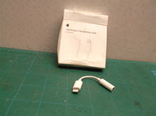 8-pin to 3.5mm headphone jack adapter