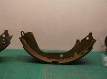 Raybestos P960 Element3 Organic Brake Shoes For 08-13 Sierra 1500 Silverado 1500