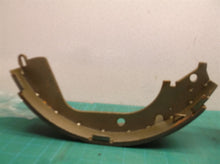 Raybestos P960 Element3 Organic Brake Shoes For 08-13 Sierra 1500 Silverado 1500