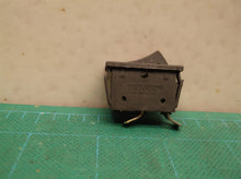 rocker switch for a HANDY HEATER heatpo-mc1 1200-Watt Electric Oscillating Ceram