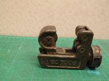 Large Diameter Mini Tube Cutter 1/8 In. to 1-1/8 In. O.D. Tubing T006