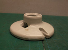 Sun-Lite Ceramic Base for Lightbulb with Socket